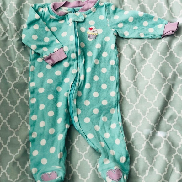 Onsie - Picture 2 of 8